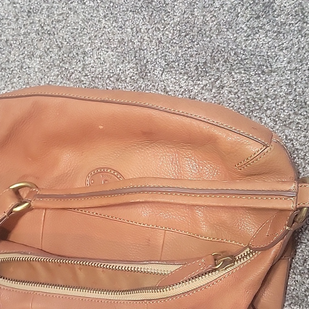 Fossil Leather Purse - Picture 6 of 13